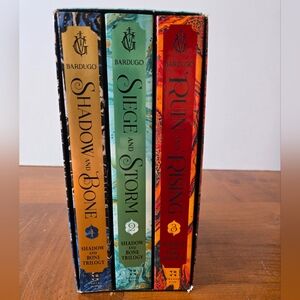 Shadow and Bone Trilogy Box Set - Leigh Bardugo - Used